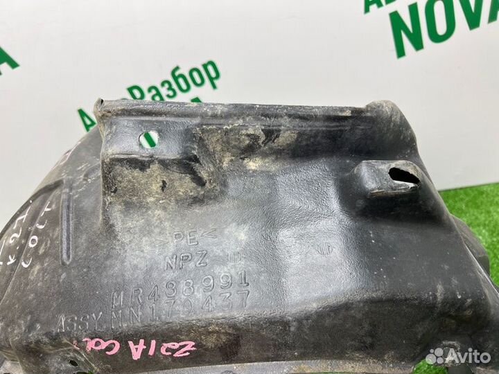 Подкрылок передний левый Mitsubishi Colt Z30 1.3