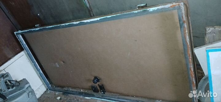 Металлическая дверь бу