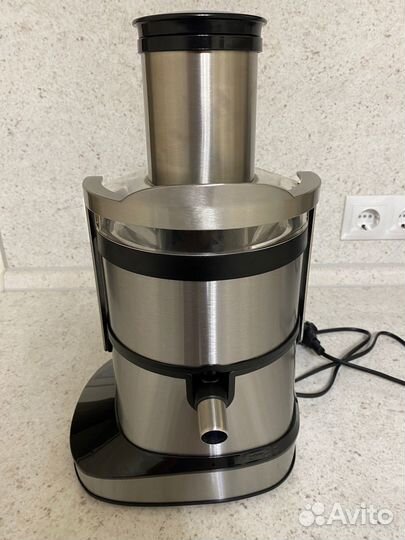 Соковыжималка центробежная Kitfort KT-1112