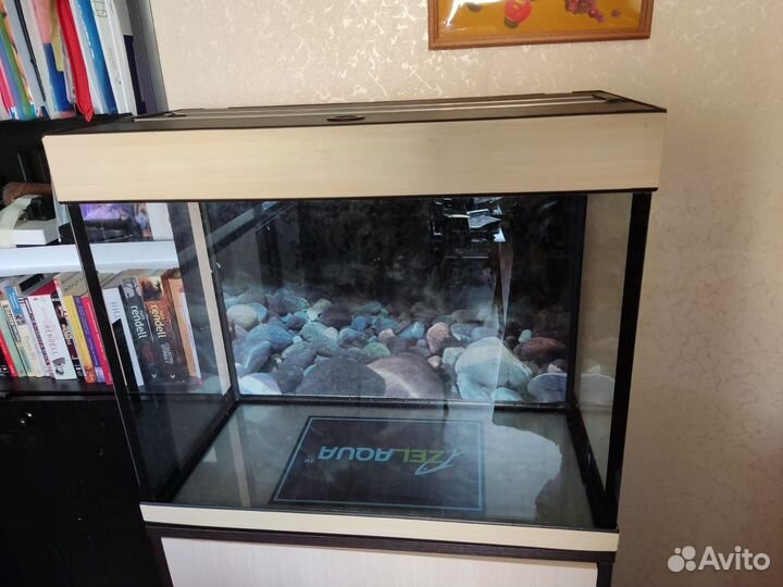 Продам аквариум с тумбой 90 л
