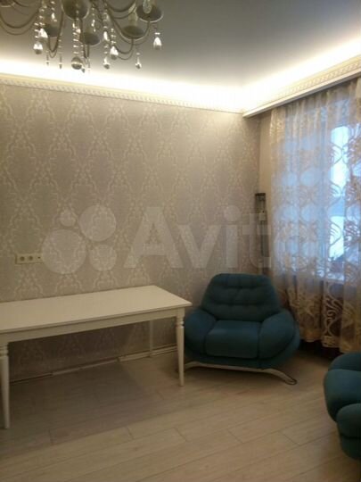 4-к. квартира, 93 м², 1/2 эт.