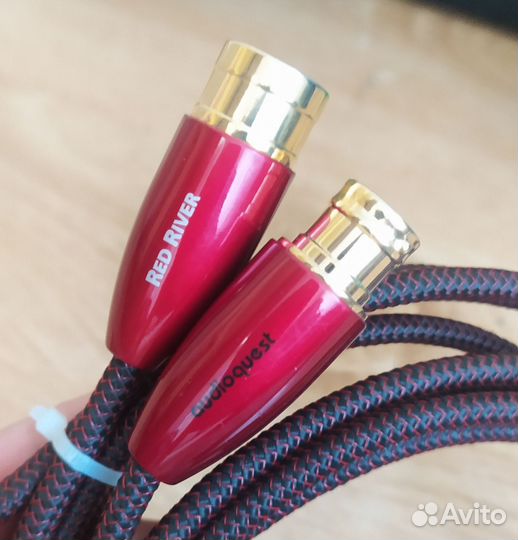 Межблочный кабель - AudioQuest Red Rive XLR