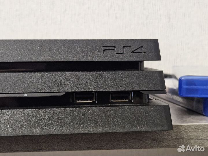 Sony Playstation 4 pro 1tb