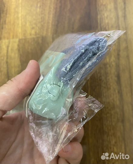 Новая щетка для мытья оконных отверстий