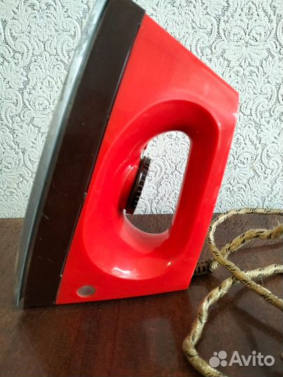 Утюг времен СССР