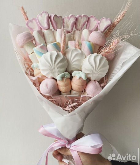 Букеты из фруктов, ягод и цветов