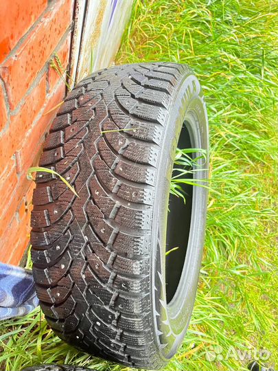 Pirelli Formula Ice 215/60 R17