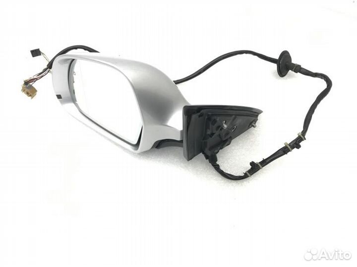 Зеркало заднего вида боковое левое Audi A8 D3 BVJ