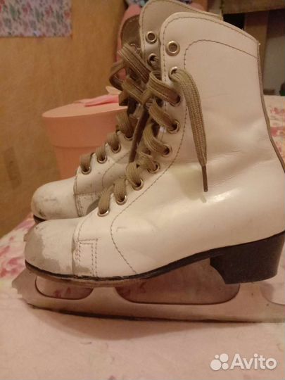 Коньки фигурные (по стельке 19см)