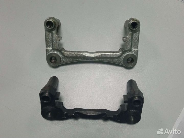 Скоба суппорта для Mitsubishi
