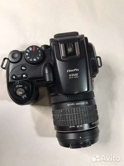 FujiFilm FinePix S9500 - цифровой фотоаппарат