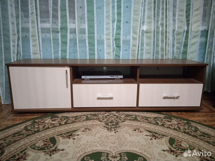 Тумба под телевизор