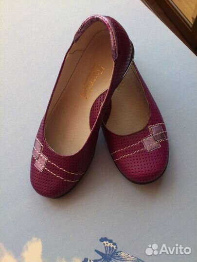Новые кожаные туфельки 33 и 37 размер