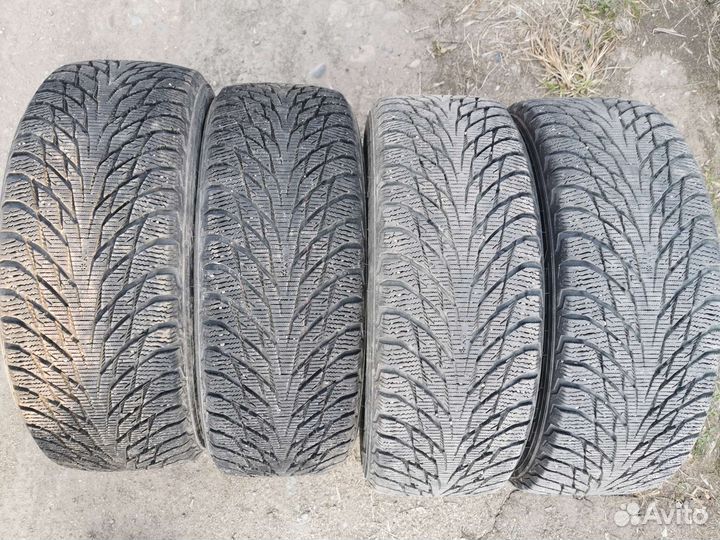 Nokian Tyres Hakkapeliitta R2 215/55 R17