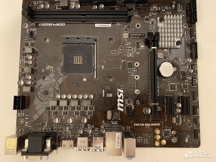 Материнская плата с процессором и памятью