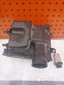 Корпус воздушного фильтра Ниссан Жук