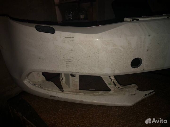 Продам бампер Jetta 6 до рест