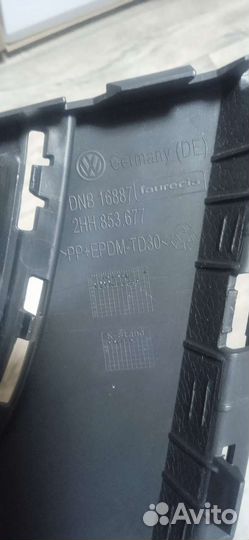 Решетка радиатора нижняя Фольксваген амарок