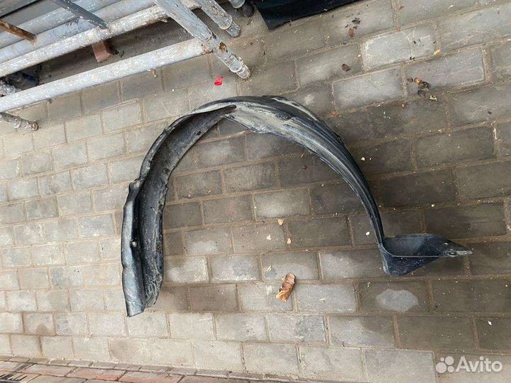 Подкрылок левый Toyota Land cruiser 120