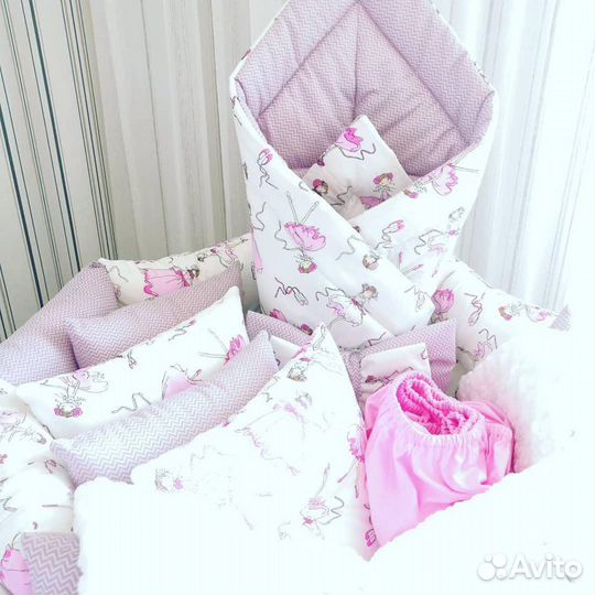 Комплект в кроватку (бортики)