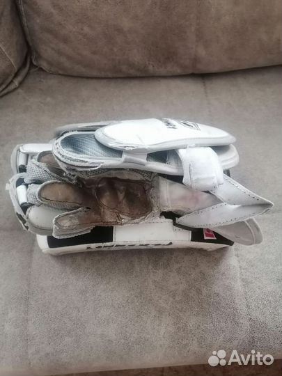 Хоккейная вратарская форма