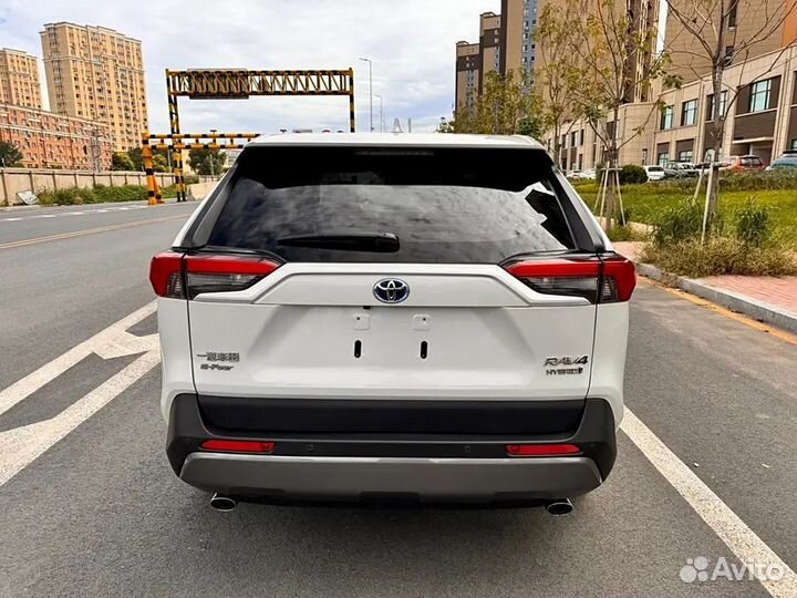 Toyota RAV4 2.5 CVT, 2021, 30 000 км