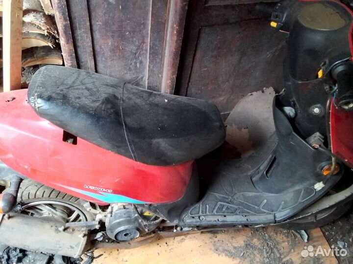 Продам скутер на запчасти