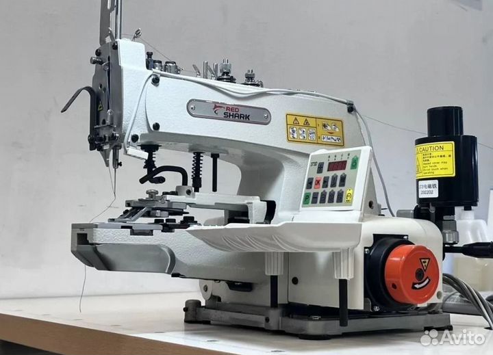 Пуговичная машина Red Shark RS-373D