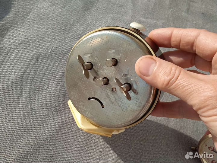 Часы настольные будильник Слава СССР