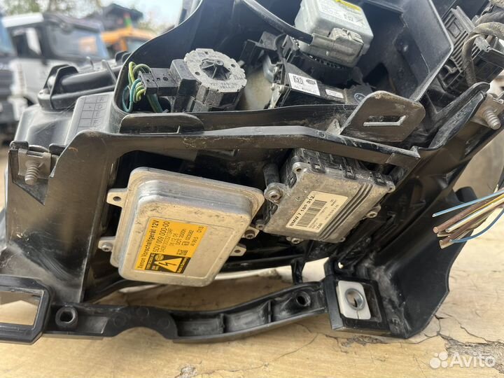 Фара Бмв Е60 адаптивная правая