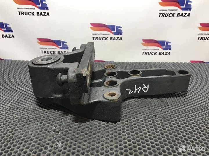 Кронштейн рессоры передней левый