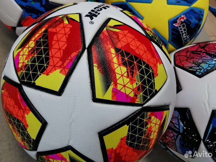 Футбольный мяч