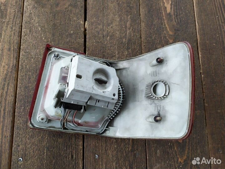 Фонарь задний левый Audi A8 D2 1997