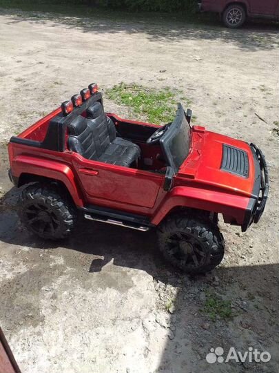 Детский электромобиль джип