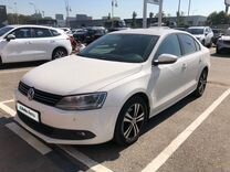 Volkswagen Jetta 1.6 AT, 2012, 264 000 км, с пробегом, цена 977 000 руб.