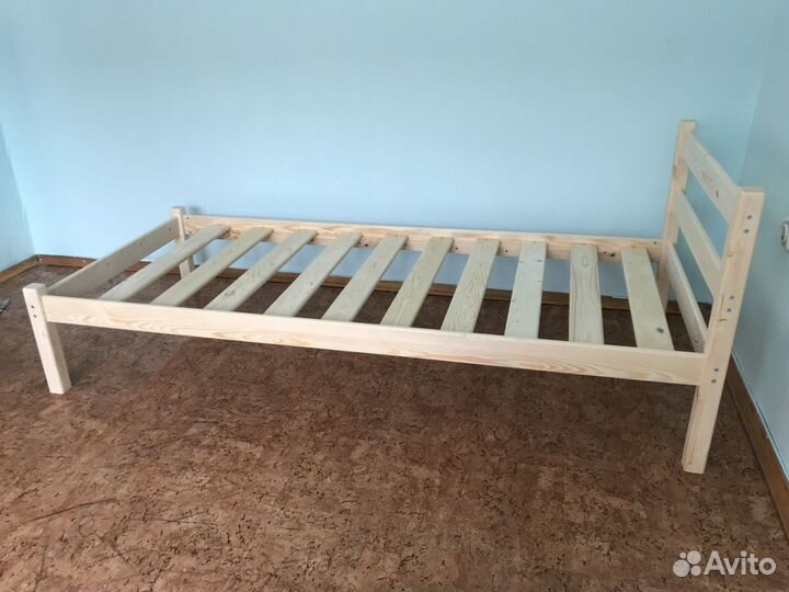 Кровати односпальные и двуспальные из сосны новые