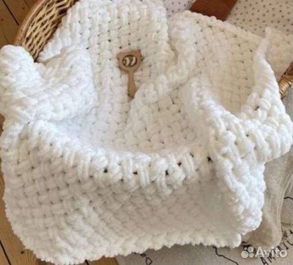 Плед детский вязаный