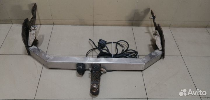 Сцепное устройство (Фаркоп) Hi Lux 2015