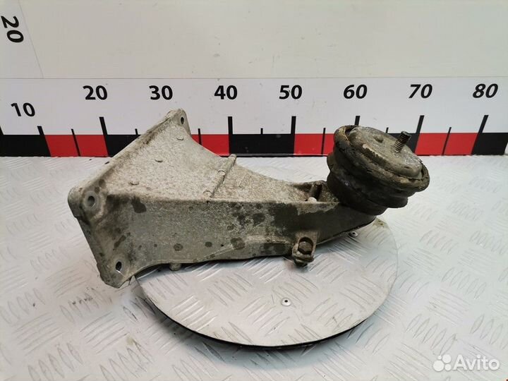 Кронштейн двигателя BMW 5 E39 2000 22116753362