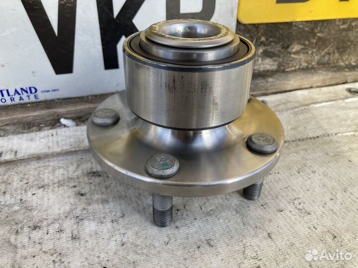 Ступица передняя Ford Focus 2