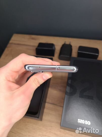 Samsung Galaxy S20 5G (Snapdragon 865), 8/128 гб
