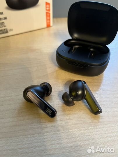 Наушники JBL Live Pro 2