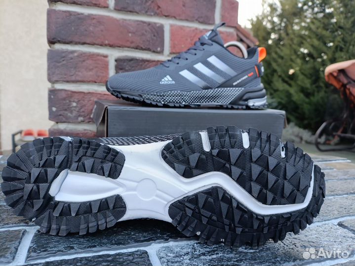 Кроссовки Adidas marathon спортивные