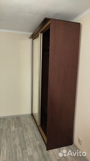 Шкаф купе с зеркалом