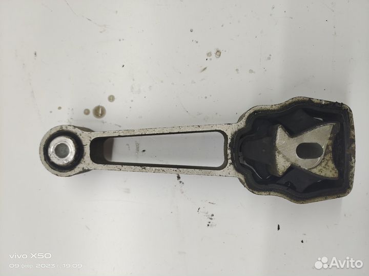 Опора двигателя задняя Freelander 2 2007-2014