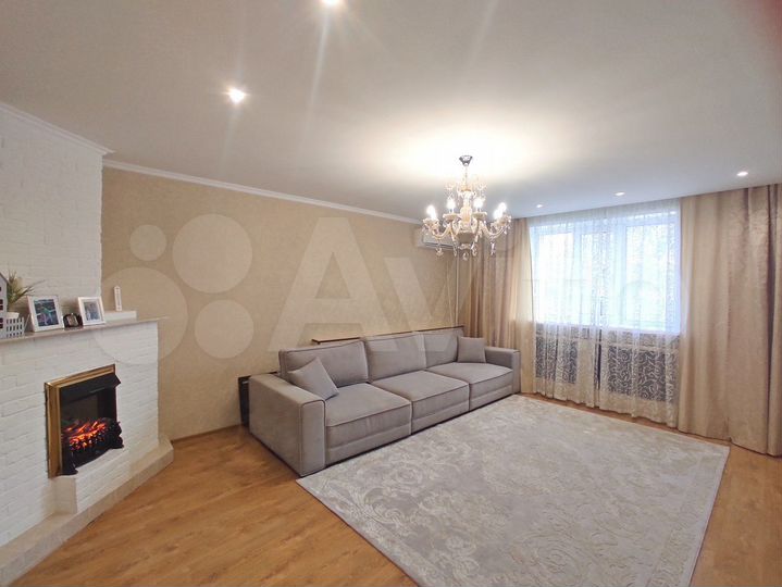 Коттедж 195 м² на участке 8,5 сот.