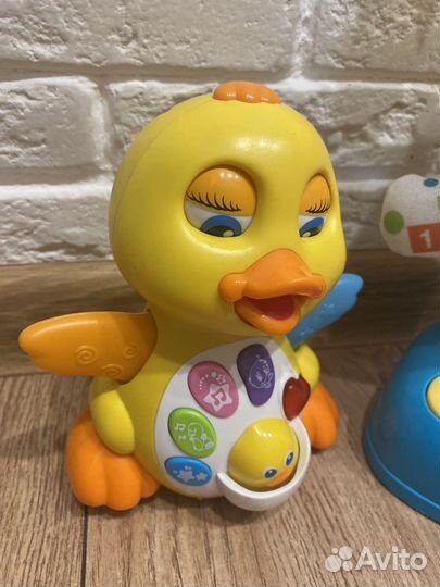 Робот бибо и уточка музыкальная
