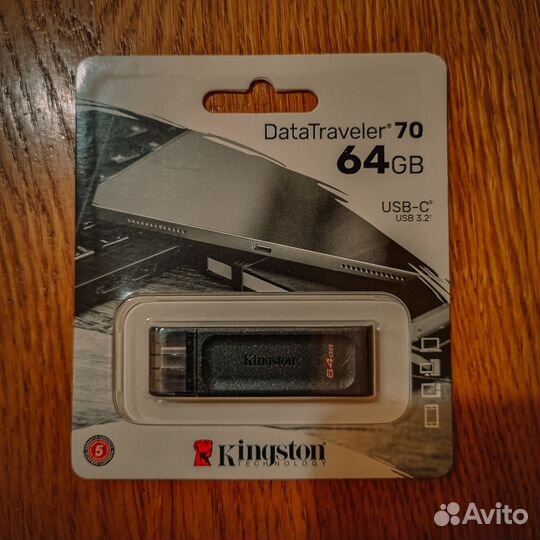 Новая Kingston USB Type-C 64gb (для телефона)