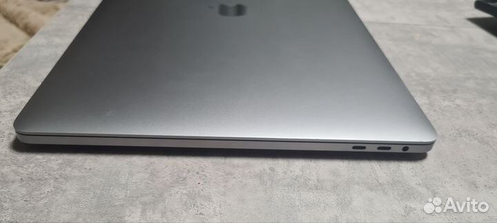 Macbook pro 16 2019 i7