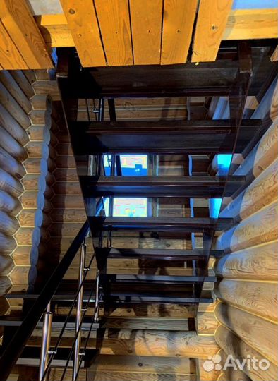 Лестница в коттедж
